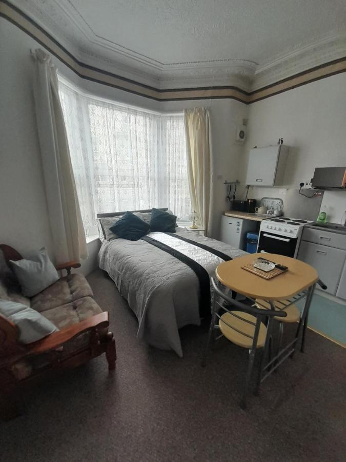 Nova Holiday Apartments Blackpool Exteriör bild