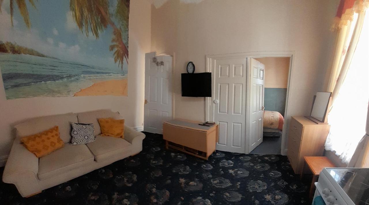 Nova Holiday Apartments Blackpool Exteriör bild